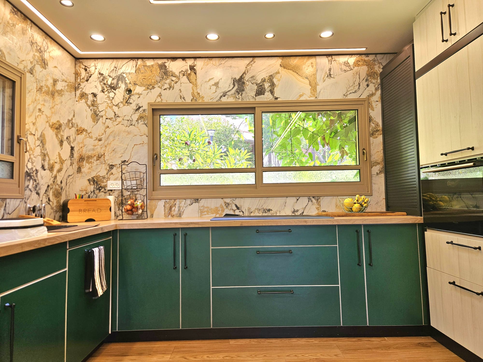 Luxury Private House, 7 Rooms, Fully Renovated on 700 sqm — Kfar Vradim