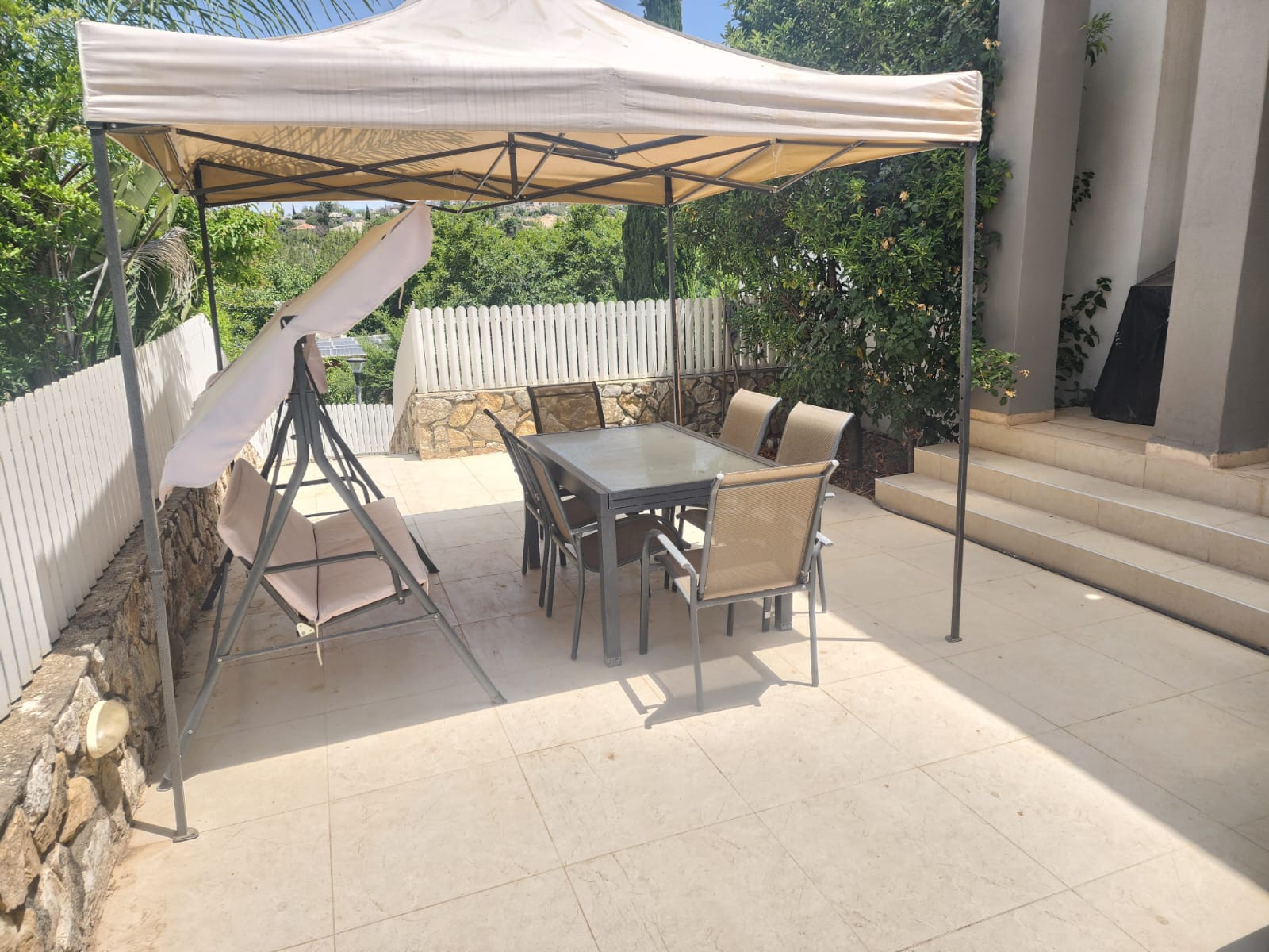בית פרטי מפלס אחד, 5 חדרים, 240 מ״ר עם יחידת דיור וסולאר — כפר ורדים